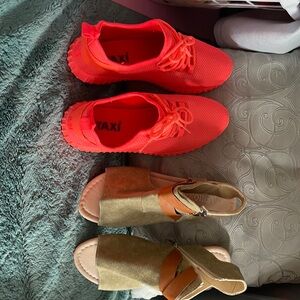 Orange sneaker size 10  insole needed to be glued with free sandals